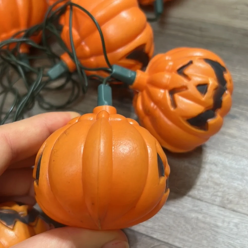 Halloween pumpkin 🎃 lights 10 blinking vintage retro orange 2.5” each outdoors